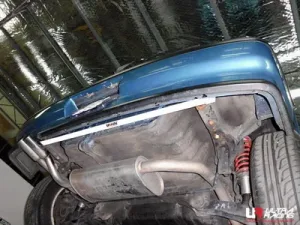 Ultra Racing Honda Civic/CRX 88-91 UltraRacing 4-Point Rear Torsion Bar, référence RT4-1725