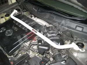 Ultra Racing Nissan Teana 03-08 J31 UltraRacing Front Upper Strutbar, référence TW2-1060