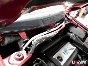 Ultra Racing VW Tiguan 07-12/ Skoda Yeti 09+ Ultra-R Front Upper Strutbar, référence TW2-1465