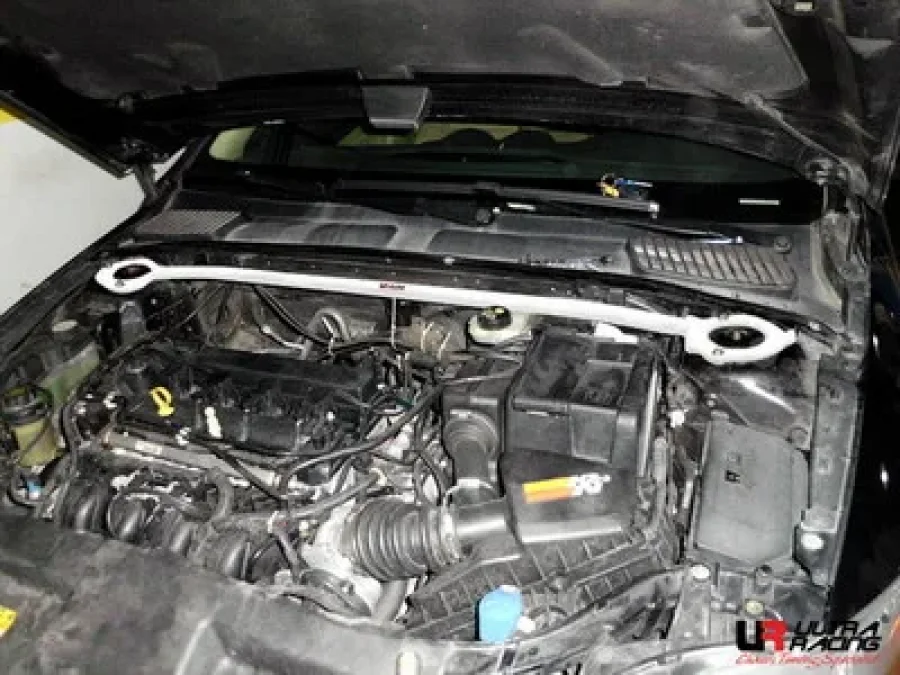 Ultra Racing Ford Mondeo MK4 2.3 07-13 Ultra-R 2P Front Upper Strutbar, référence TW2-1514