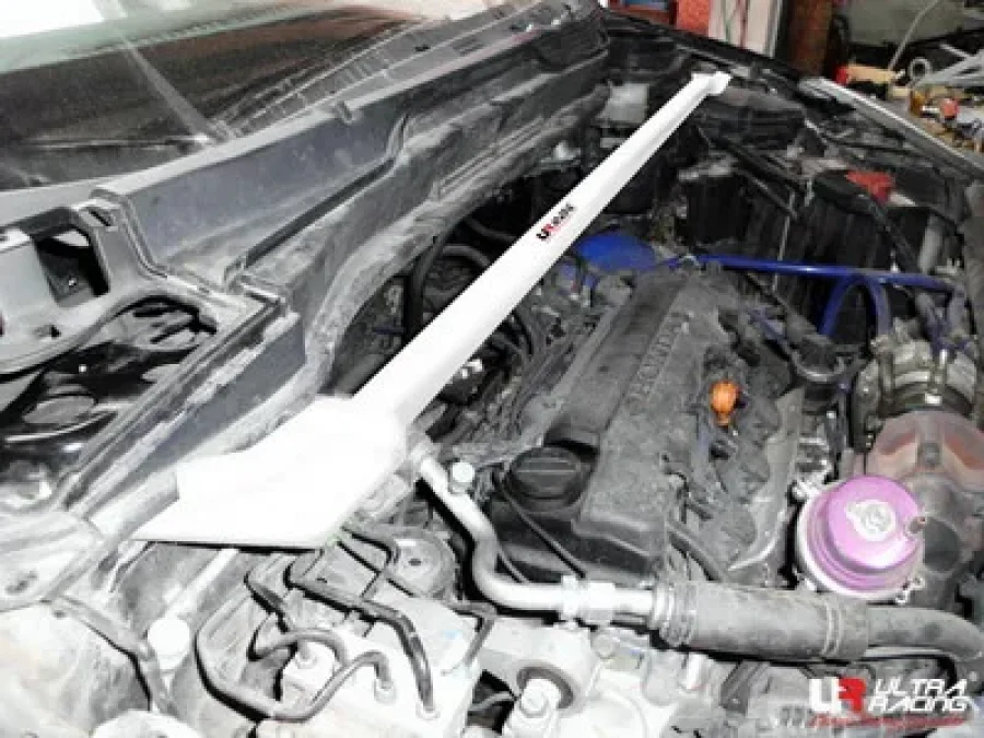 Ultra Racing Honda CRV 07+ 2WD UltraRacing 2-Point Front Upper Strutbar, référence TW2-1520
