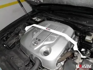 Ultra Racing Toyota Crown 09+ 3.0 Saloon Ultra-R Front Upper Strutbar, référence TW2-1521