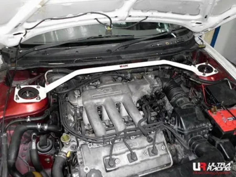 Ultra Racing Ford Telstar / Mazda 626 93-97 Ultra-R Front Upper Strutbar, référence TW2-1611