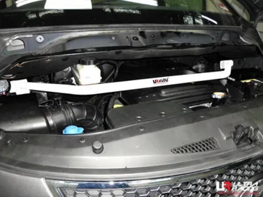 Ultra Racing Hyundai H1 07+ 2.5D UltraRacing 2-Point Front Upper Strutbar, référence TW2-1614