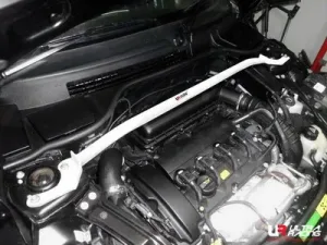 Ultra Racing Mini Clubman 08+ 1.6T UltraRacing Front Upper Strutbar 1644, référence TW2-1644