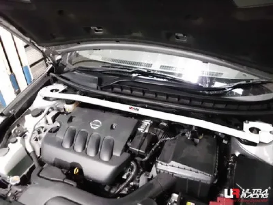Ultra Racing Nissan Teana 09+ J32 UltraRacing Front Upper Strutbar, référence TW2-1695