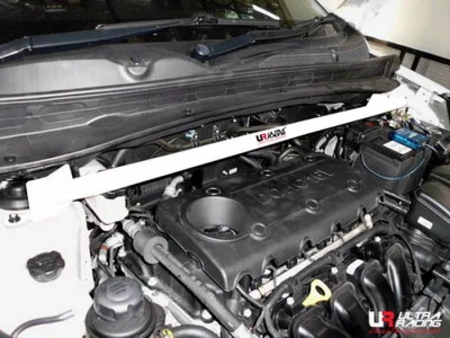Ultra Racing Kia Sportage 10+ 2.0 UltraRacing Front Upper Strutbar 1730, référence TW2-1730