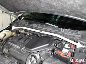 Ultra Racing Mazda CX9 07+ 3.7 UltraRacing 2-Point Front Strutbar 1737, référence TW2-1737