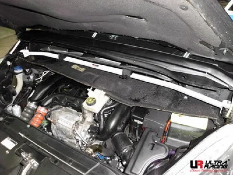Ultra Racing Citroen C4 Picasso 06+ Ultra-R 4-Point Front Upper Strutbar, référence TW4-1784