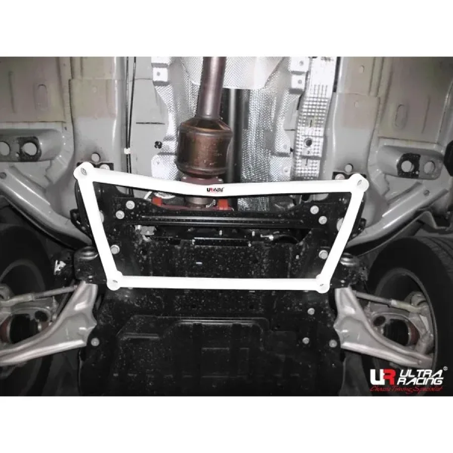 Ultra Racing Range Rover Evoque 2.0 11+ Ultra-R 4P Front Lower Brace 1802, référence LA4-1802