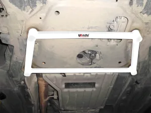 Ultra Racing BMW X6 E71 08+ UltraRacing 4-Point Front Lower Brace, référence LA4-1851