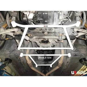 Ultra Racing Nissan Skyline V35 2.5 01+ Ultra-R 4-Point Front Lower Brace, référence LA4-1953