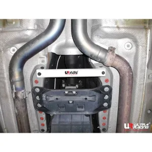 Ultra Racing Mercedes C-Class/ AMG 07+ W204 Ultra-R 2P Mid Lower Bar 1824, référence ML2-1824