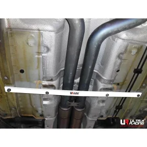 Ultra Racing Mercedes C-Class/ AMG 07+ W204 Ultra-R 4P Mid Lower Bar 1825, référence ML4-1825