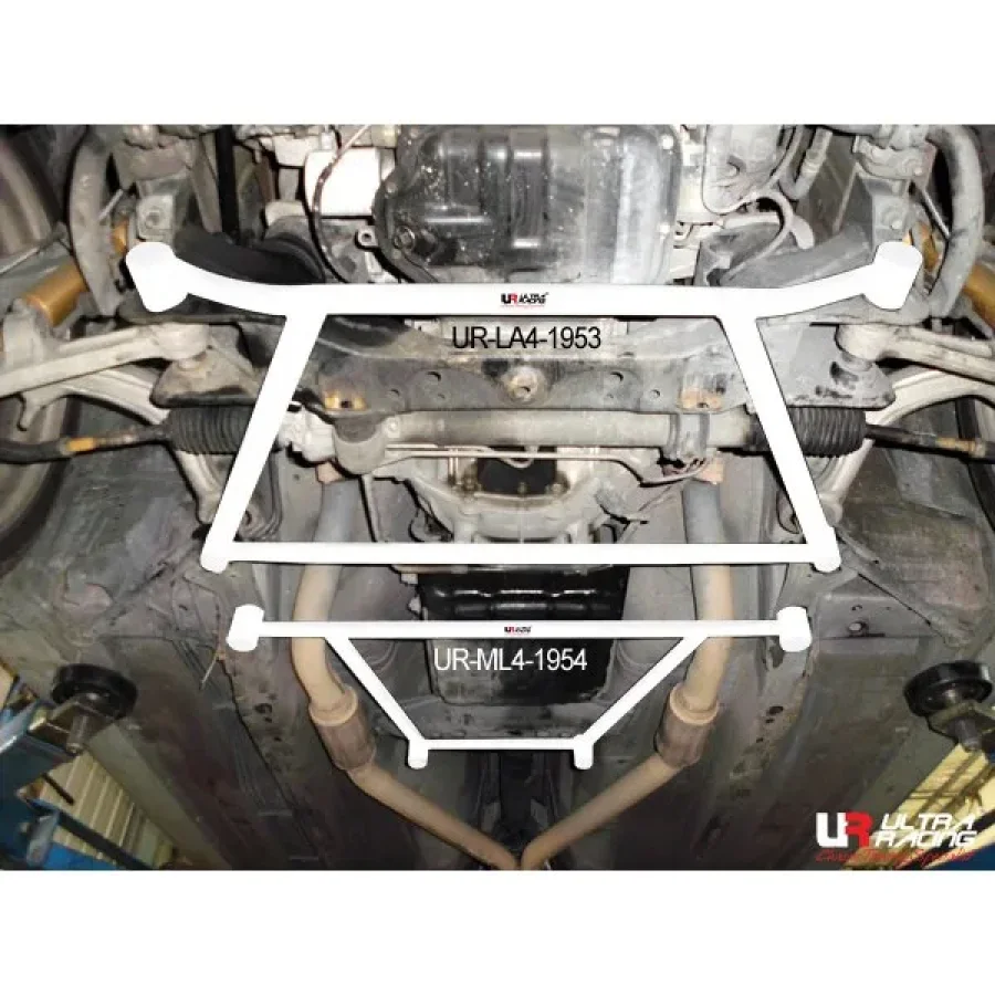 Ultra Racing Nissan Skyline V35 2.5 01+ Ultra-R 4-Point Mid Lower Brace, référence ML4-1954