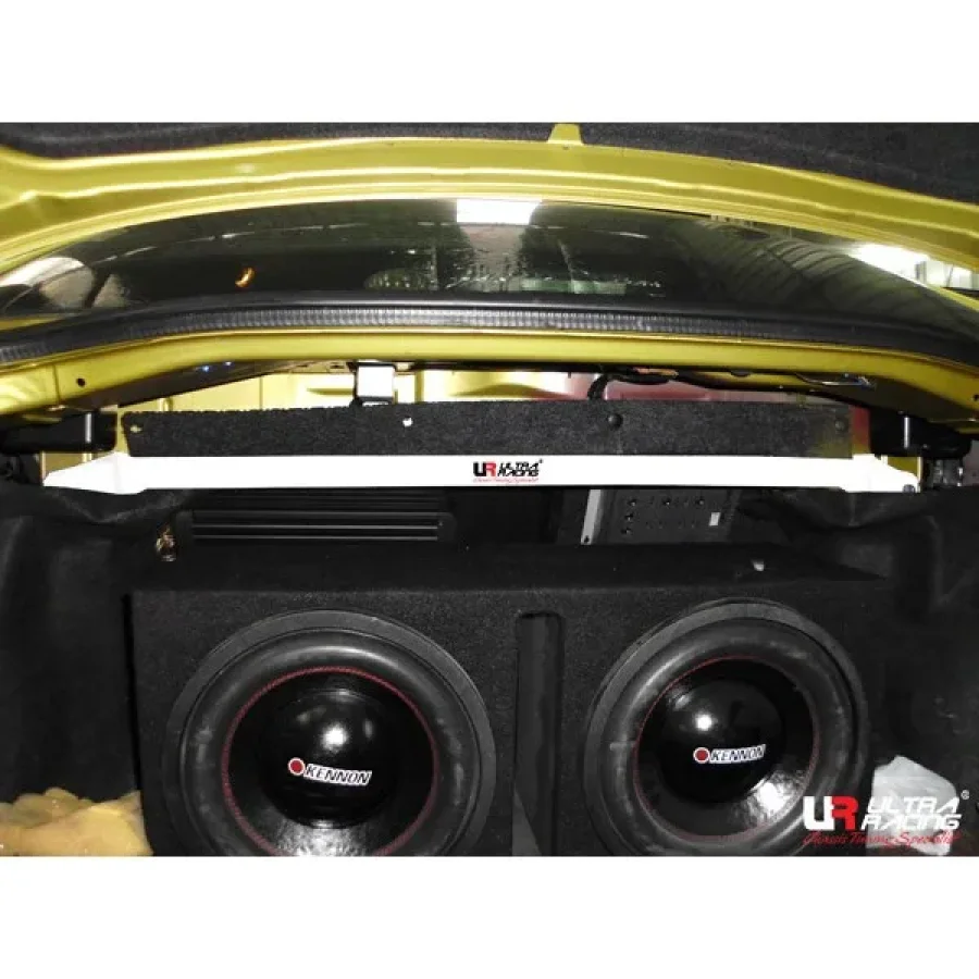 Ultra Racing Nissan Skyline V35 2.5 01+ Ultra-R 2P Rear Upper Strutbar, référence RE2-1960