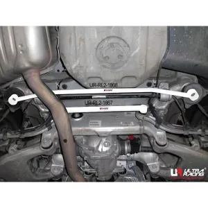 Ultra Racing BMW 5 525/528 F10 10+ UltraRacing 2P Rear Lower Bar 1868, référence RL2-1868