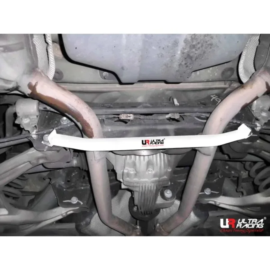 Ultra Racing Mercedes ML 3.5 W164 05-11 Ultra-R 2P Rear Lower Bar 1887, référence RL2-1887