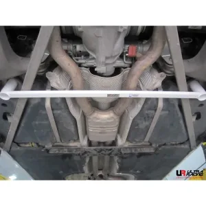 Ultra Racing BMW 640 E63/E64 4.0 03-10 Ultra-R 2-Point Rear Lower Bar, référence RL2-1903