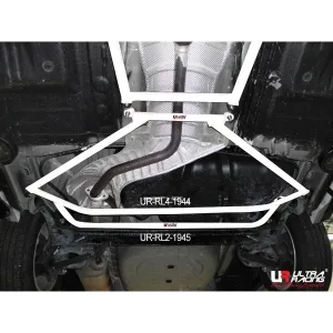 Ultra Racing Nissan Almera 1.5 11+ UltraRacing 2-Point Rear Lower Tiebar, référence RL2-1945