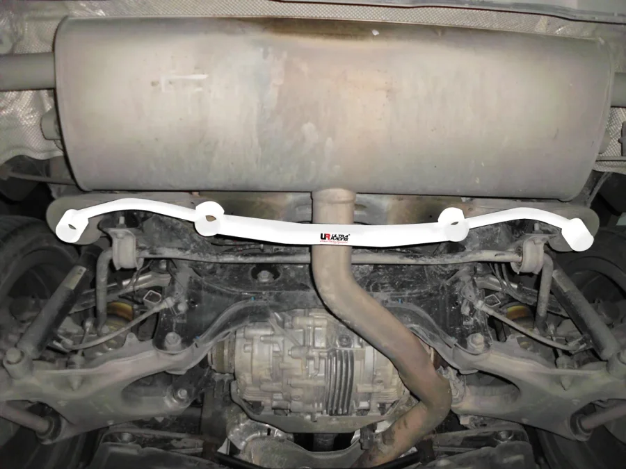 Ultra Racing BMW X6 E71 08+ UltraRacing 4-Point Rear Lower Brace, référence RL4-1853