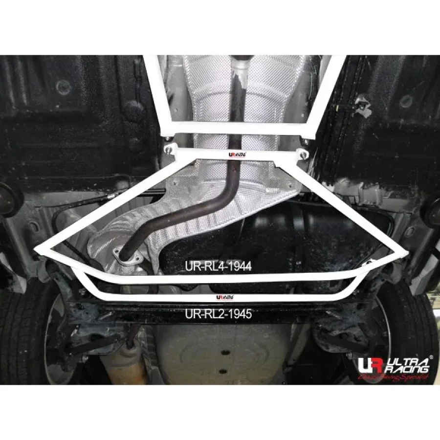 Ultra Racing Nissan Almera 1.5 11+ UltraRacing 4-Point Rear Lower Brace, référence RL4-1944