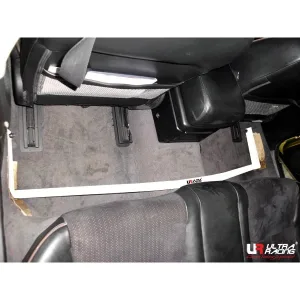 Ultra Racing Nissan Skyline V35 2.5 01+ Ultra-R 2-Point Room Bar, référence RO2-1959