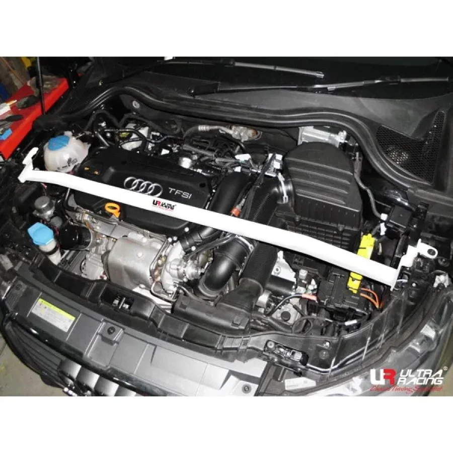 Ultra Racing Audi A1 10+ UltraRacing 2-Point Front Upper Strutbar 1832, référence TW2-1832