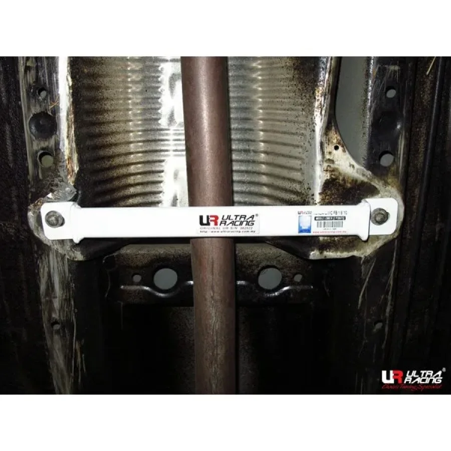 Ultra Racing Honda Civic FB 1.8 10+ USA Ultra-R 2P Mid Lower Bar 1996, référence ML2-1996