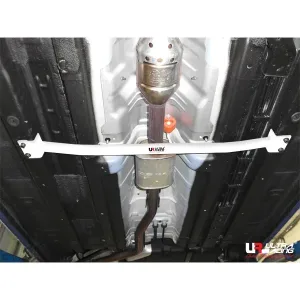 Ultra Racing Hyundai Accent/i25 1.6D 10+ UltraRacing Mid Lower Bar 2087, référence ML2-2087