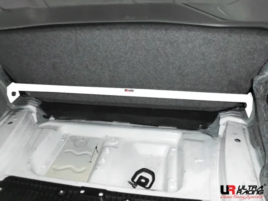 Ultra Racing BMW 3-Series E90 05+ 320 Ultra-R 2-Point Rear Upper Strutbar, référence RE2-2077