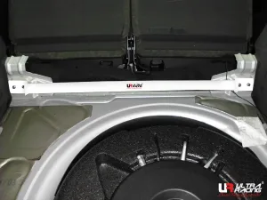 Ultra Racing Audi TT 8N 98-06 1.8T Ultra-R 2P Rear Upper Strutbar 2089, référence RE2-2089