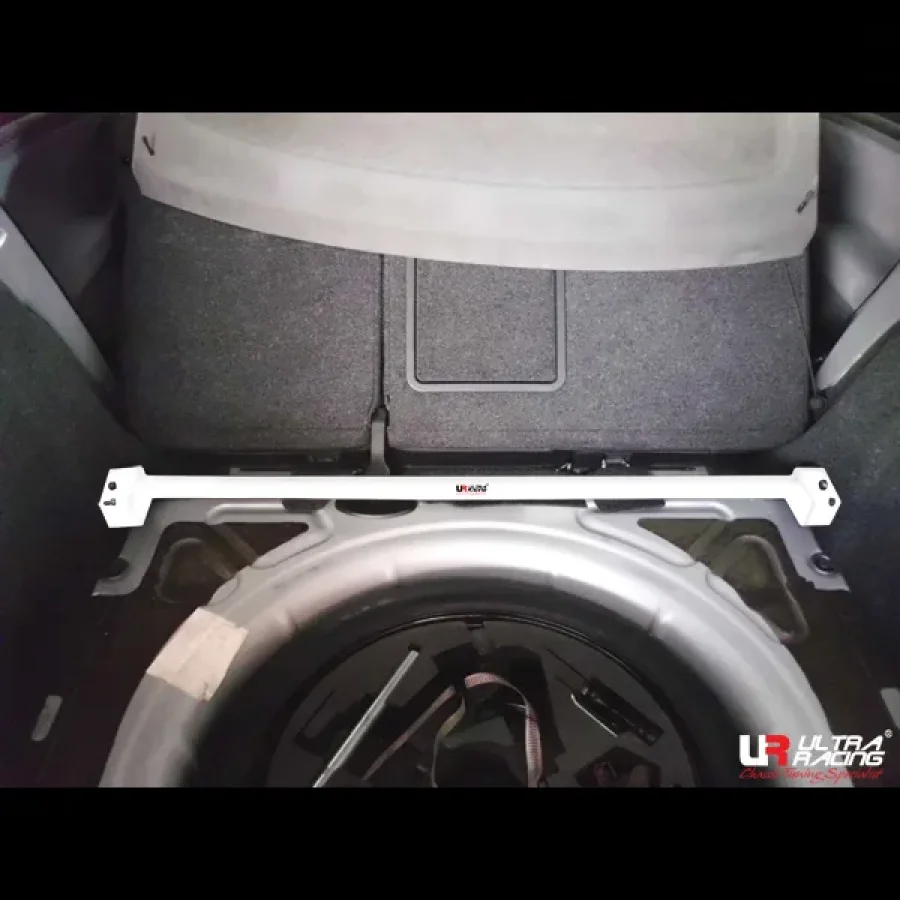 Ultra Racing VW Golf 5 (incl GTI) UltraRacing 2P Rear Upper Strutbar, référence RE2-2154