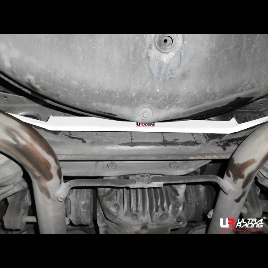 Ultra Racing Mercedes S-Class 98-05 W220 2.8/3.2 Ultra-R Rear Lower Bar, référence RL2-2054