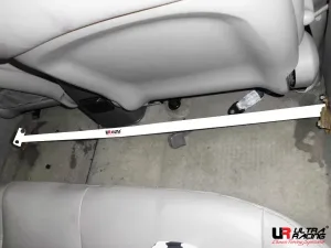 Ultra Racing Hyundai Elentra XD 1.8 00-06 UltraRacing 2Point Roombar 2094, référence RO2-2094