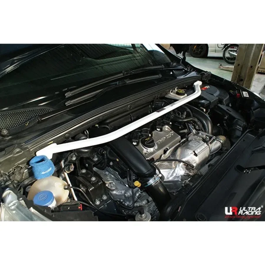 Ultra Racing Citroen DS4 1.6T 11+ UltraRacing 2P Front Upper Strutbar, référence TW2-1967