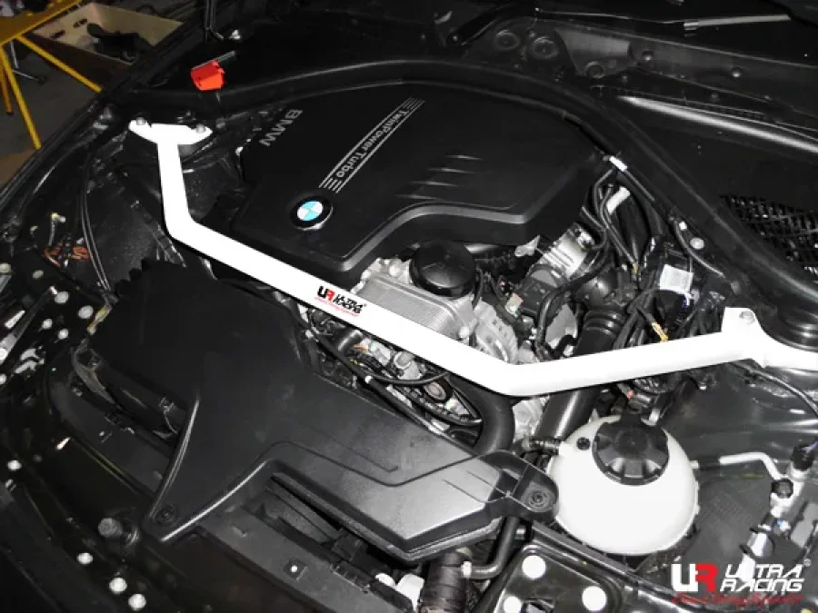 Ultra Racing BMW 2 F22/ 3 F30/ 3 GT F34/ 11+ Ultra-R Front Upper Strutbar, référence TW2-1991