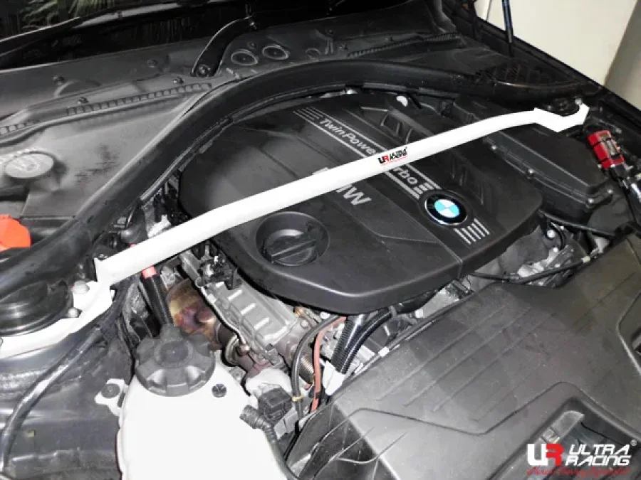 Ultra Racing BMW 3-Series F30 2.0D 11+ UltraRacing Front Upper Strutbar, référence TW2-2070