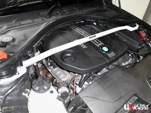 Ultra Racing BMW 3-Series F30 2.0D 11+ UltraRacing Front Upper Strutbar, référence TW2-2070