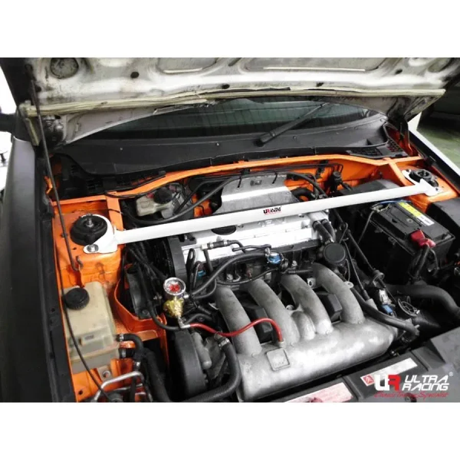 Ultra Racing Citroen ZX 2.5 91-98 UltraRacing 2P Front Upper Strutbar, référence TW2-2071