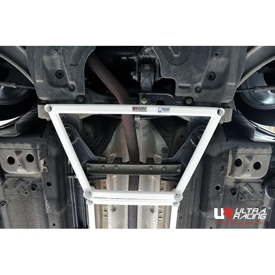 Ultra Racing Chevrolet Orlando 10+ UltraRacing 4-Point Front Lower Brace, référence LA4-2302