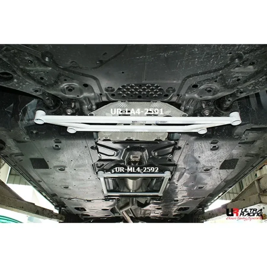 Ultra Racing Mazda 3 13+ / 6 12+ UltraRacing 4P Front Lower Brace 2591, référence LA4-2591