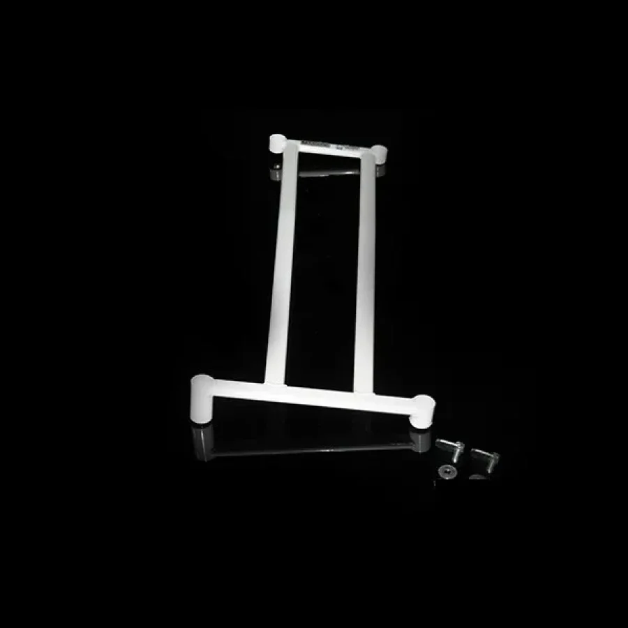 Ultra Racing Mercedes CLK 3.2 96-03 W208 Ultra-R 4P Front Lower Brace, référence LA4-2608