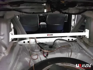Ultra Racing Honda Accord 98-01 2D Ultra-R 2P Rear Upper Strutbar 2552, référence RE2-2552