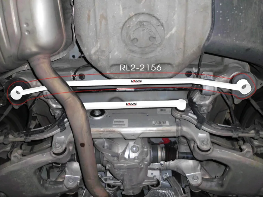Ultra Racing BMW 528i F10 10+ UltraRacing 2P Rear Lower Bar 2156, référence RL2-2156