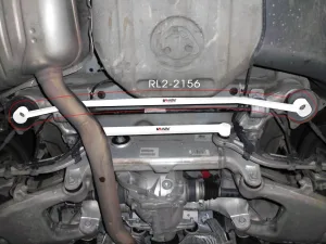Ultra Racing BMW 528i F10 10+ UltraRacing 2P Rear Lower Bar 2156, référence RL2-2156