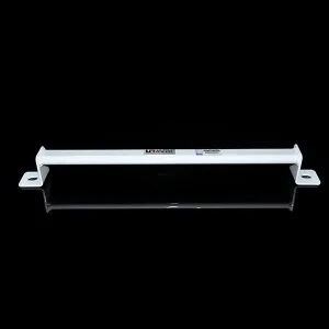 Ultra Racing Lexus LS 400 89-94 UltraRacing 2-Point Rear Lower Bar 2582, référence RL2-2582