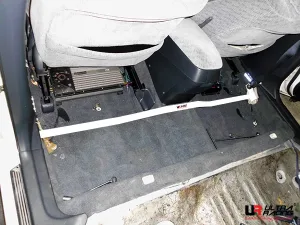 Ultra Racing Honda Accord 98-01 2D Ultra-R 2P Room Bar 2551, référence RO2-2551