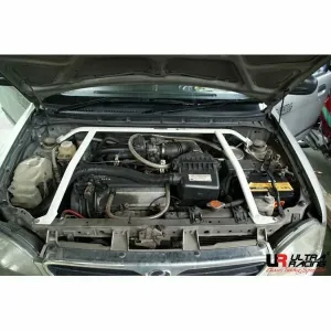 Ultra Racing Daihatsu Cuore 99-04 UltraRacing 4-Point Front Upper Bar 018, référence TW4-018