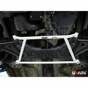 Ultra Racing Mitsubishi SpaceStar/Mirage 12+ Ultra-R 4P Front Lower Brace, référence LA4-2026